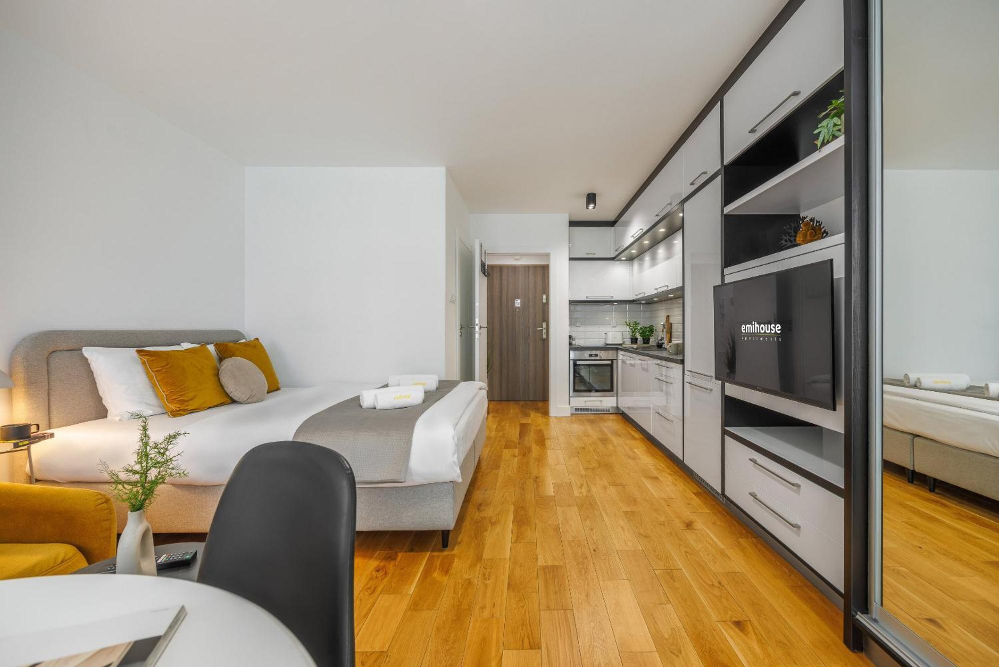 Emihouse Cityvibe Apartments Rzeszow Room photo